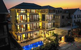 Beach Haven Suites Hội An Apartment